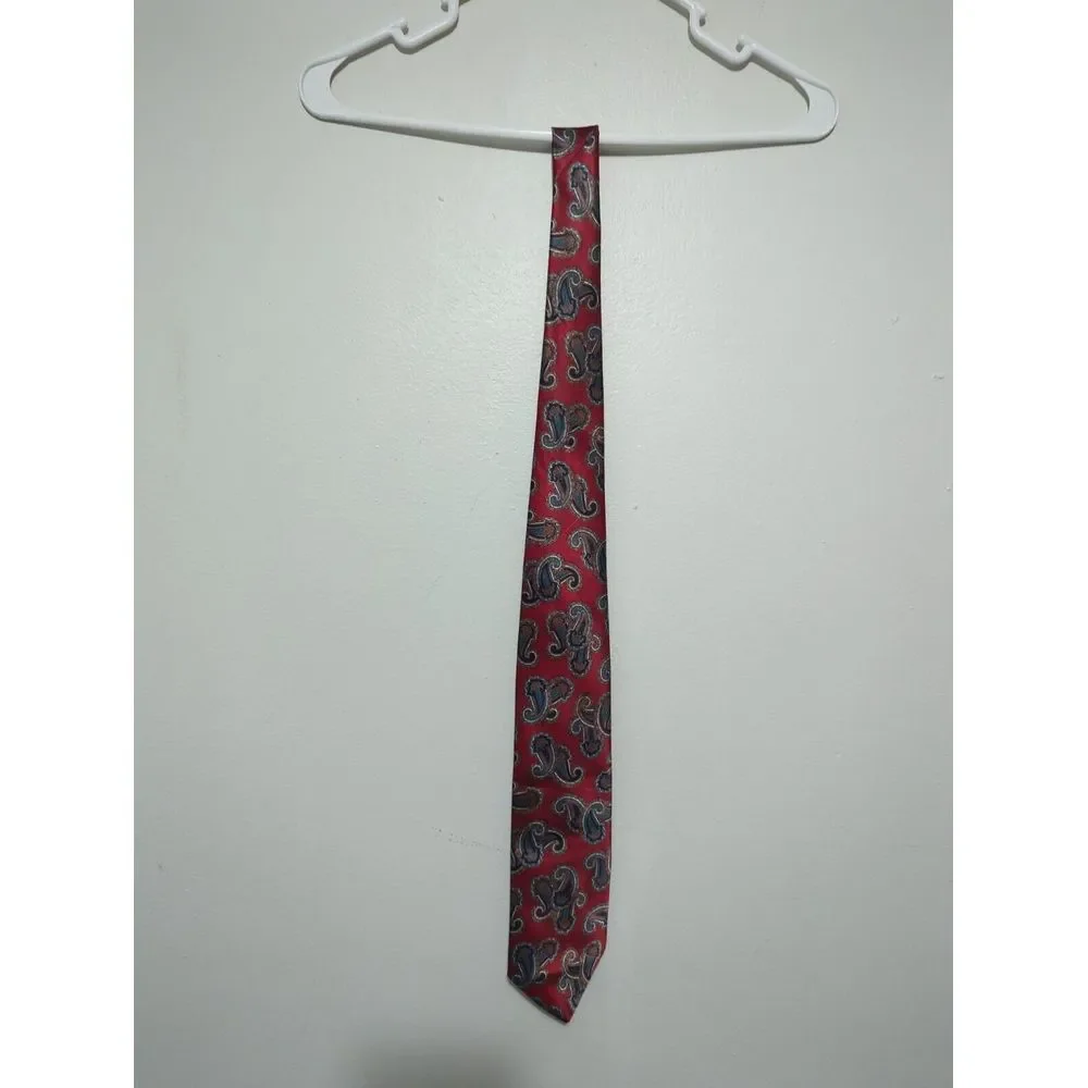 The‎ Men's Store Red Paisley Polyester Necktie Made in USA Vintage Style Tie